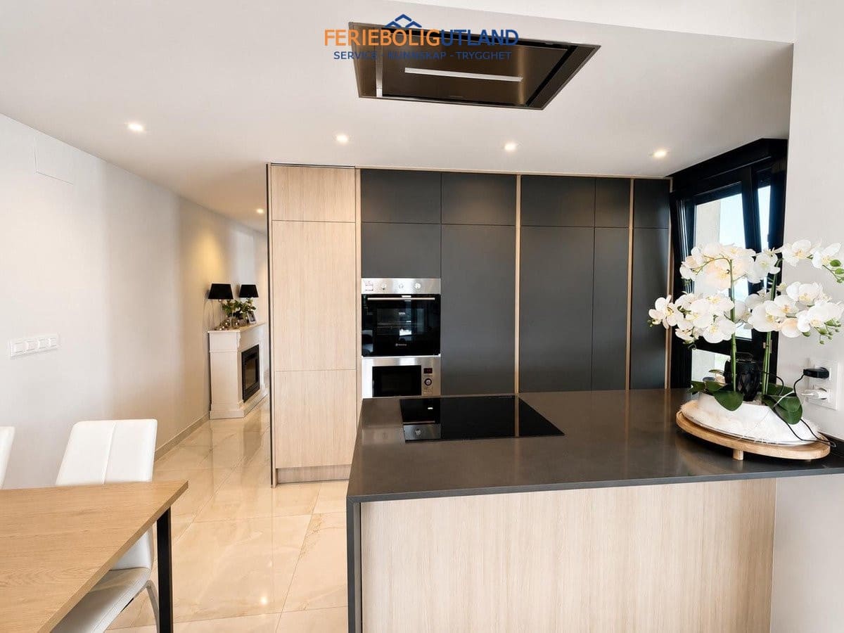 3 chambre Appartement à vendre à Playa Flamenca avec piscine garage - 485 000 € (Ref: 10012271)