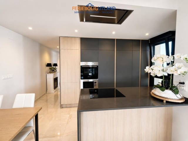 3 chambre Appartement à vendre à Playa Flamenca, Orihuela avec piscine garage - 485 000 € (Ref: 10012271)