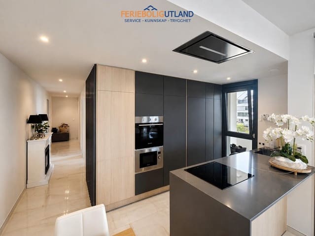 3 chambre Appartement à vendre à Playa Flamenca, Orihuela avec piscine garage - 485 000 € (Ref: 10012271)