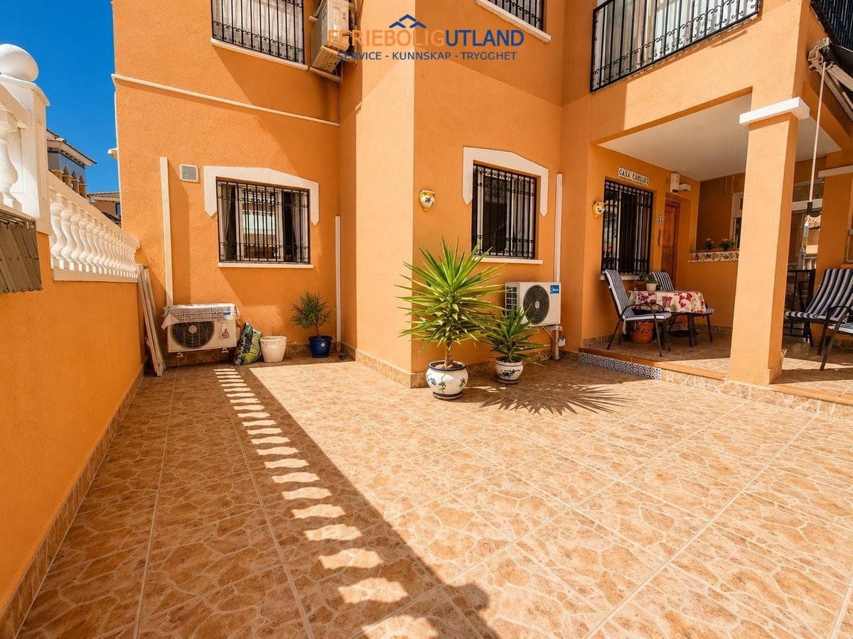 2 sypialnia Bungalow na sprzedaż w Playa Flamenca z basenem garażem - 159 000 € (Ref: 10012272)