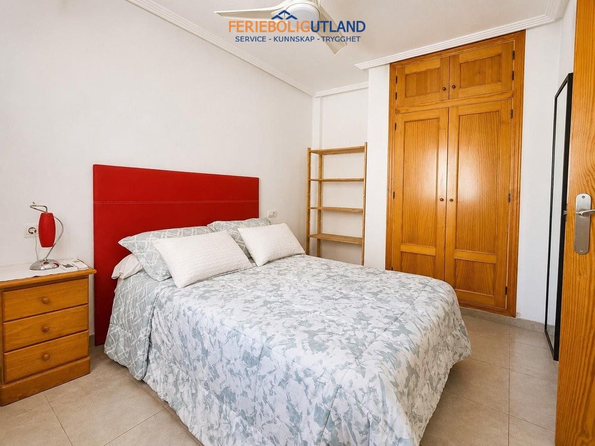 2 sypialnia Bungalow na sprzedaż w Playa Flamenca z basenem garażem - 159 000 € (Ref: 10012272)
