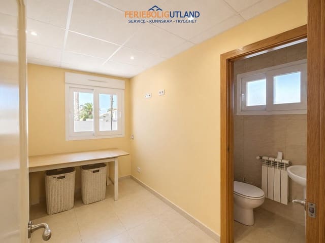 12 Zimmer Villa zu verkaufen in Cabo Roig, Orihuela mit Pool - 1.750.000 € (Ref: 10012273)