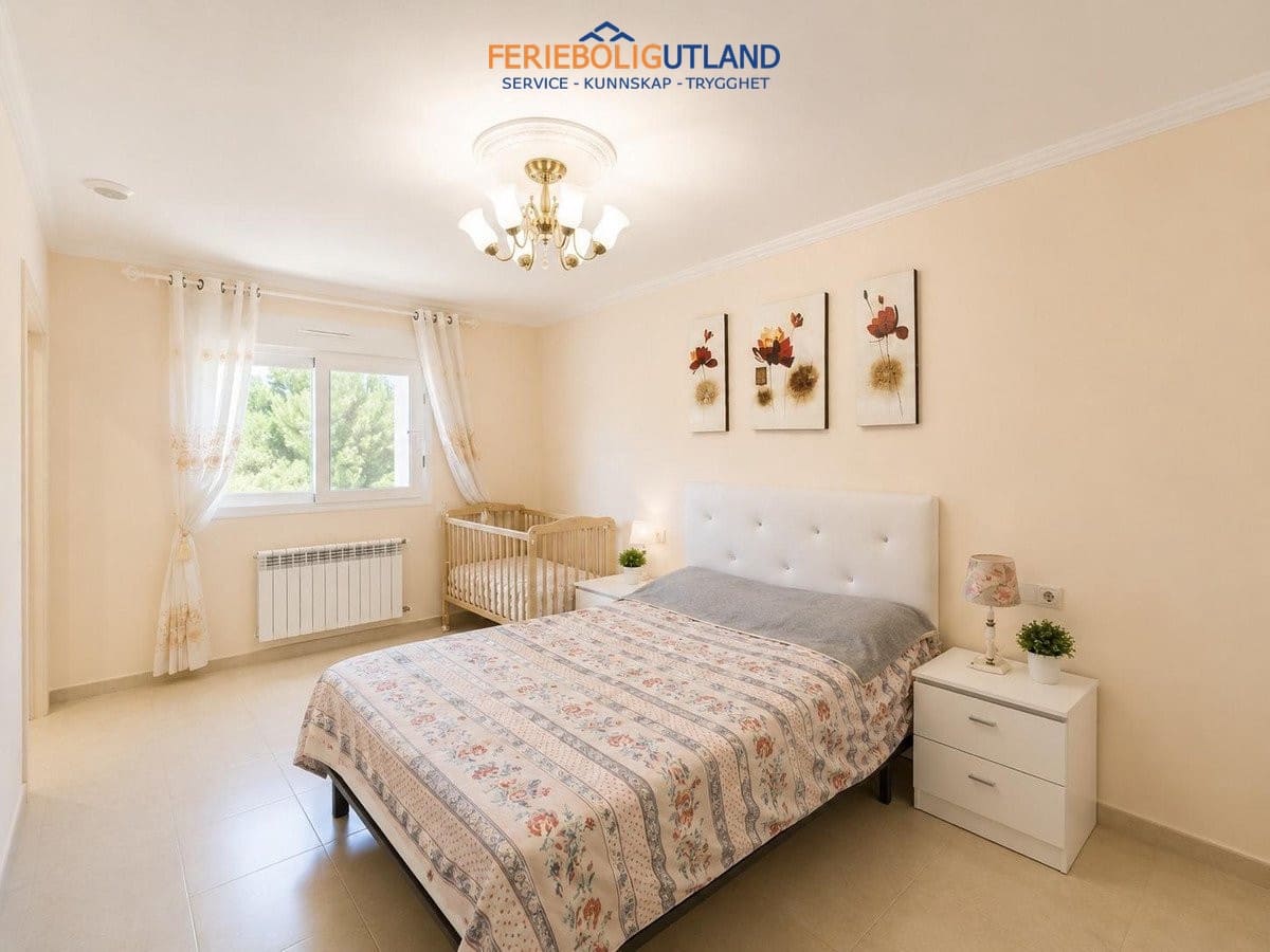 12 Zimmer Villa zu verkaufen in Cabo Roig mit Pool - 1.750.000 € (Ref: 10012273)