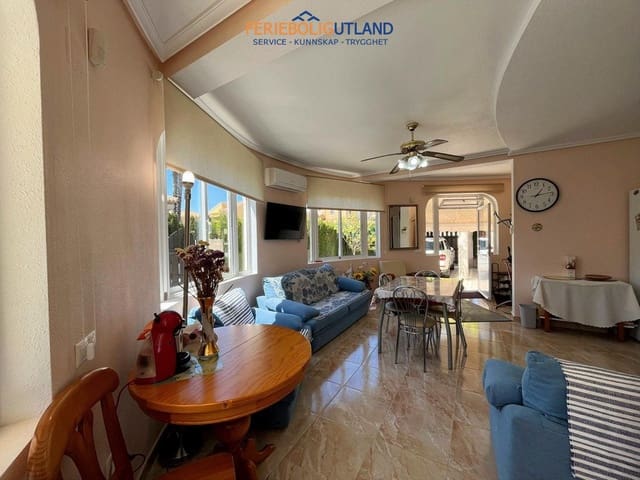 3 slaapkamer Villa te koop in Playa Flamenca, Orihuela met zwembad garage - € 555.000 (Ref: 10012478)