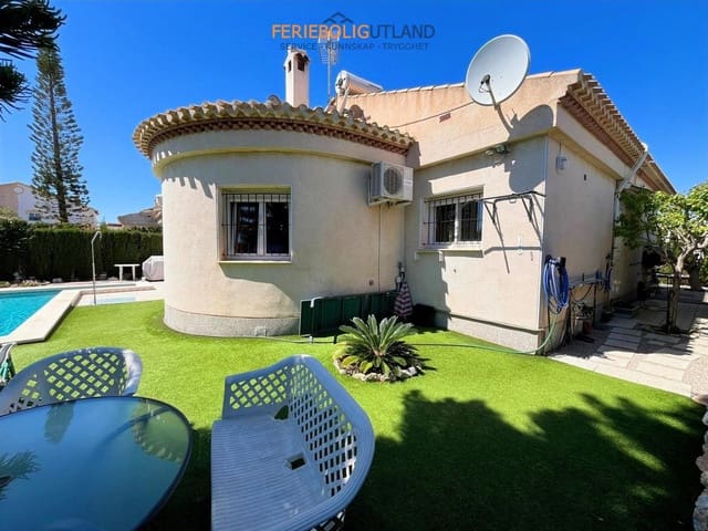 3 slaapkamer Villa te koop in Playa Flamenca, Orihuela met zwembad garage - € 555.000 (Ref: 10012478)