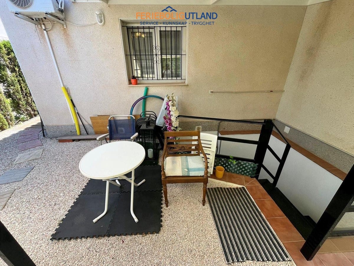 3 slaapkamer Villa te koop in Playa Flamenca met zwembad garage - € 555.000 (Ref: 10012478)