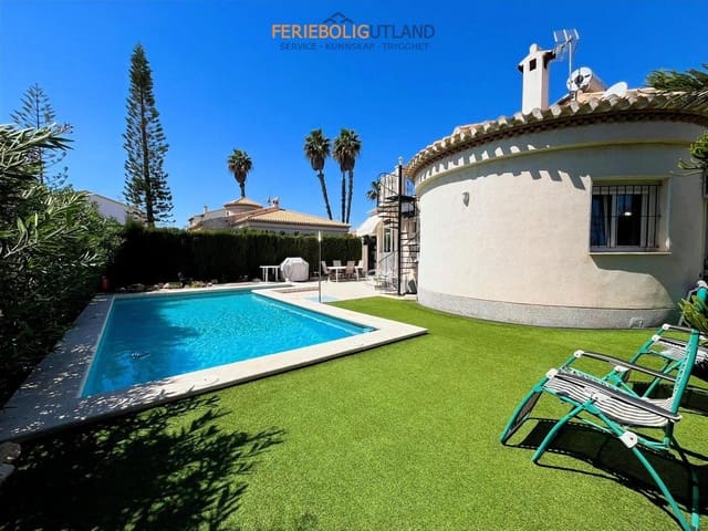 3 slaapkamer Villa te koop in Playa Flamenca, Orihuela met zwembad garage - € 555.000 (Ref: 10012478)
