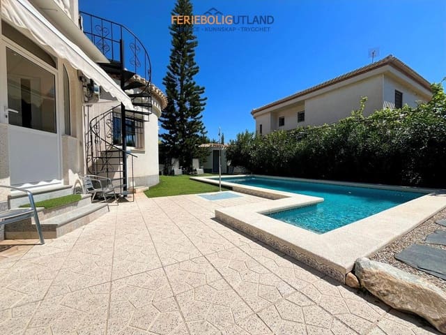 3 slaapkamer Villa te koop in Playa Flamenca, Orihuela met zwembad garage - € 555.000 (Ref: 10012478)