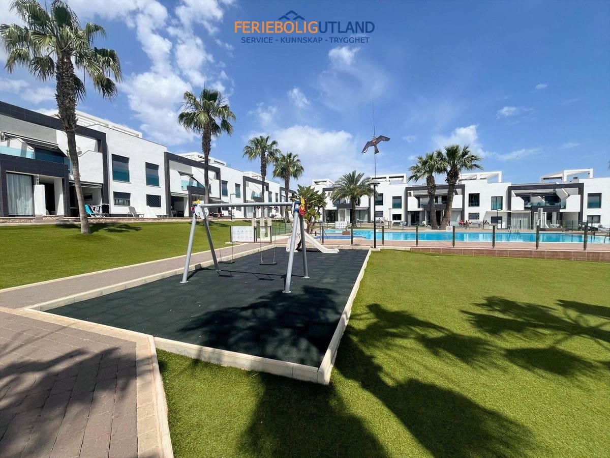 2 bedroom Bungalow for sale in La Zenia with pool garage - € 267,000 (Ref: 10012479)