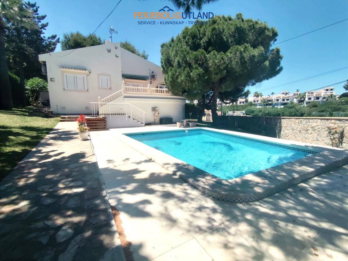 3 chambre Villa/Maison à vendre à Cabo Roig avec piscine garage - 750 000 € (Ref: 10012481)