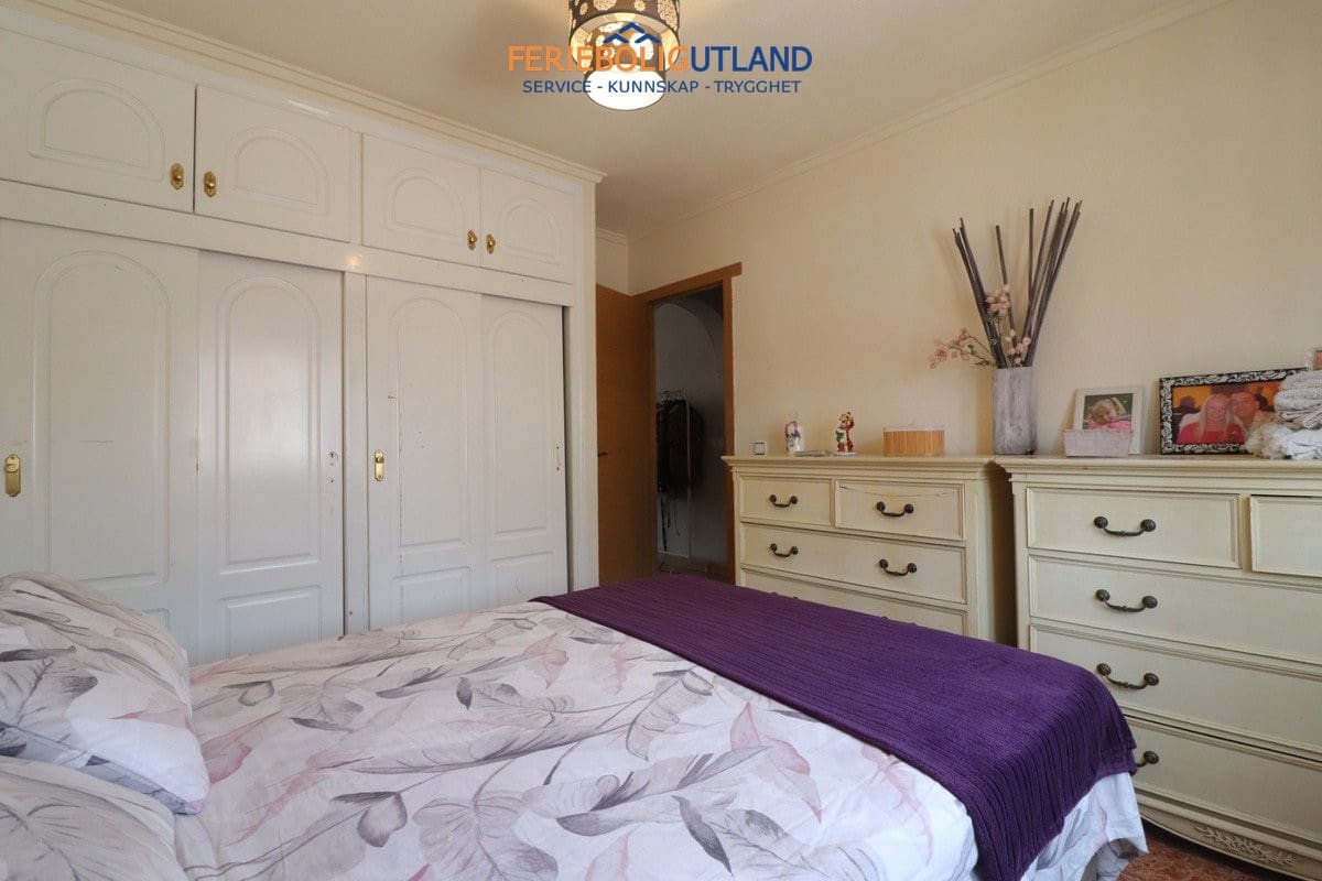 4 sypialnia Dom blizniak na sprzedaż w Benijofar z basenem garażem - 369 950 € (Ref: 10012558)