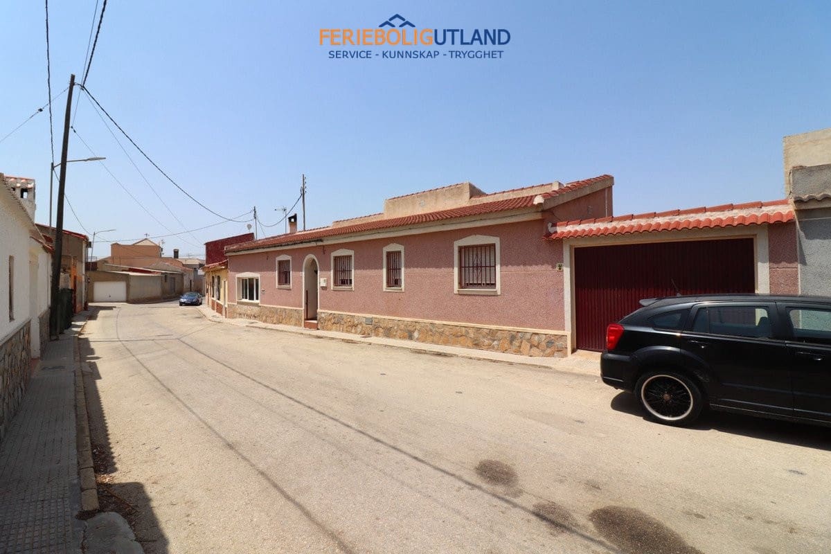 4 sypialnia Dom blizniak na sprzedaż w Benijofar z basenem garażem - 369 950 € (Ref: 10012558)