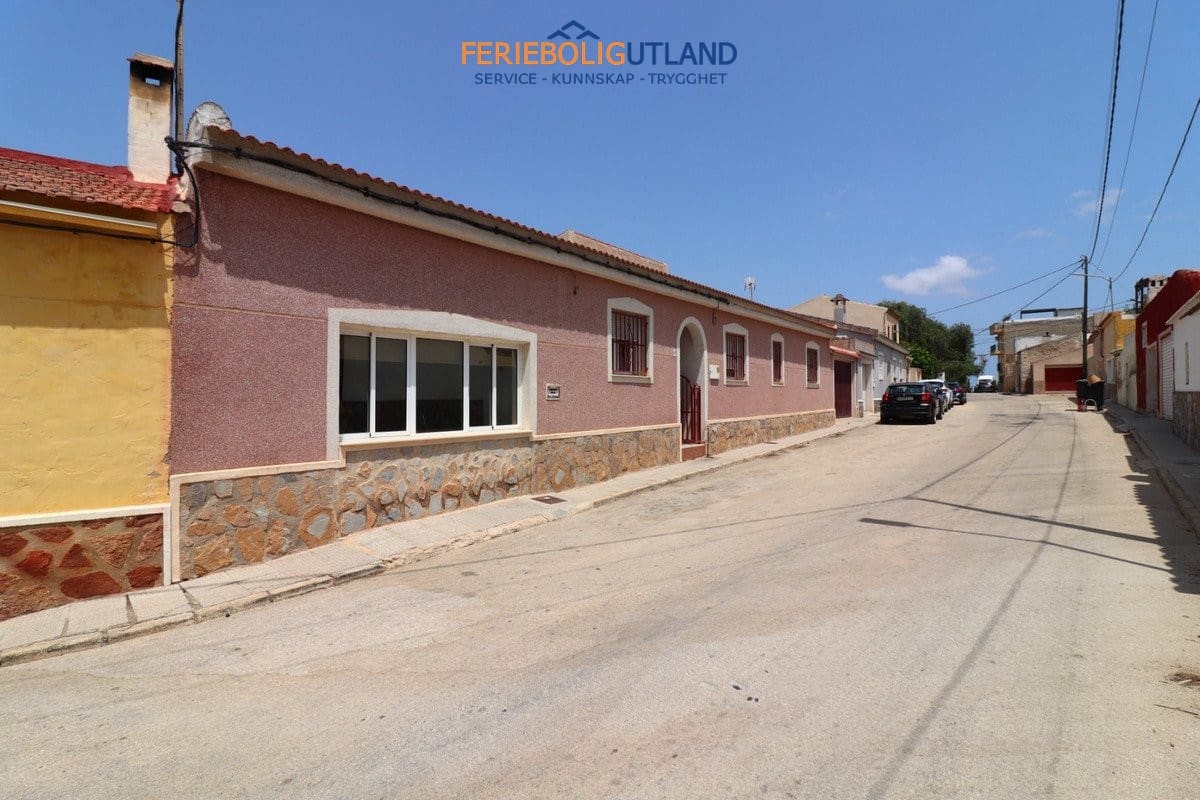 4 sypialnia Dom blizniak na sprzedaż w Benijofar z basenem garażem - 369 950 € (Ref: 10012558)