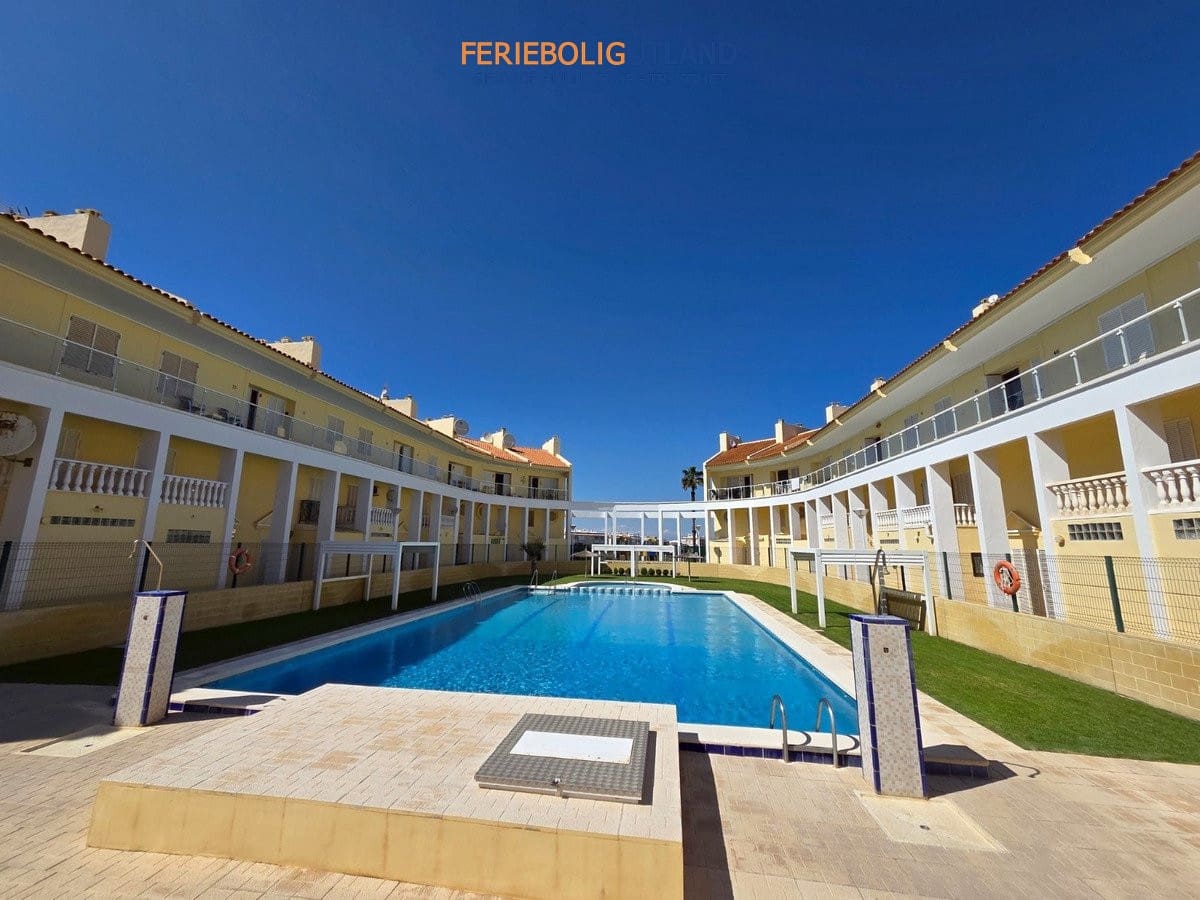 3 soverom Hus til salgs i La Mata med svømmebasseng garasje - € 349 900 (Ref: 10012562)