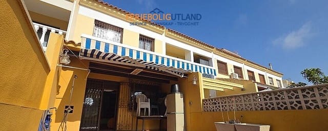 3 soverom Hus til salgs i Cabo Cervera, Torrevieja med svømmebasseng garasje - € 349 900 (Ref: 10012562)