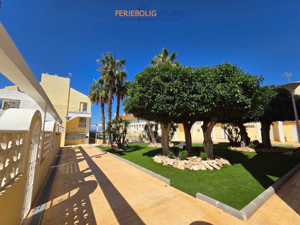 3 soverom Hus til salgs i La Mata med svømmebasseng garasje - € 349 900 (Ref: 10012562)
