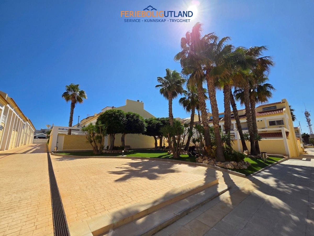 3 soverom Hus til salgs i La Mata med svømmebasseng garasje - € 349 900 (Ref: 10012562)