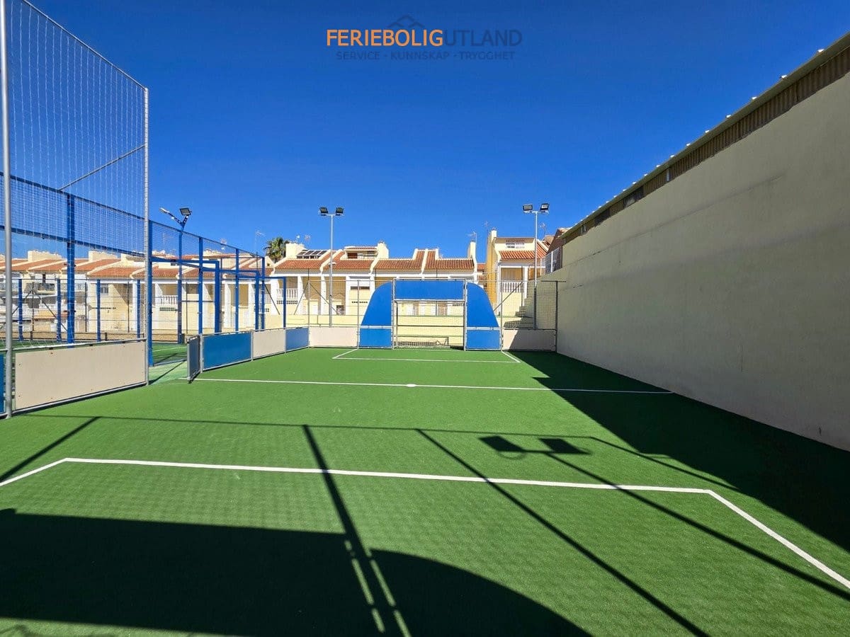 3 soverom Hus til salgs i La Mata med svømmebasseng garasje - € 349 900 (Ref: 10012562)