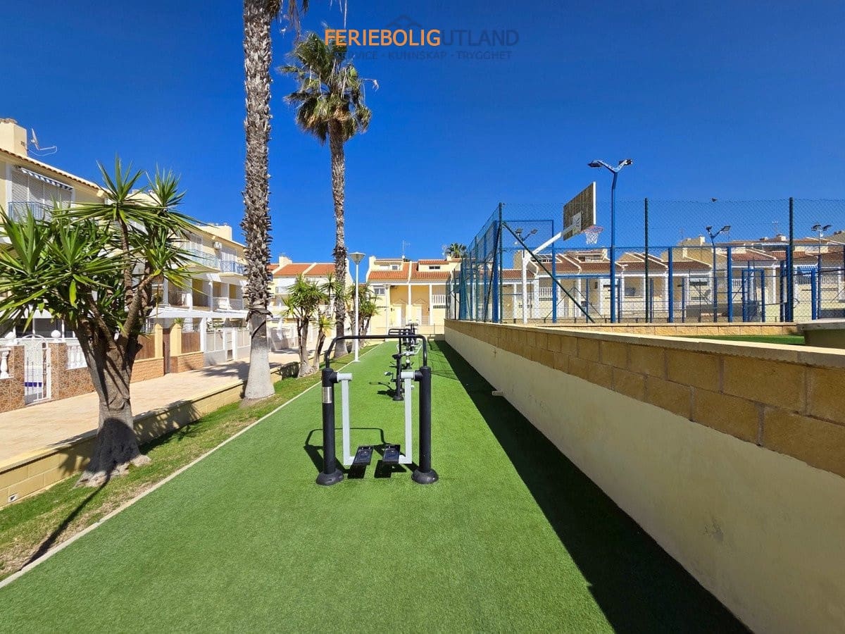 3 soverom Hus til salgs i La Mata med svømmebasseng garasje - € 349 900 (Ref: 10012562)