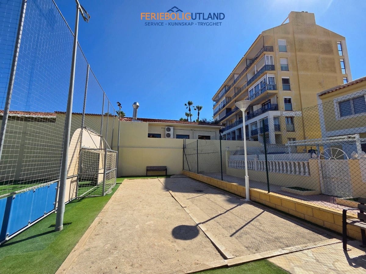 3 soverom Hus til salgs i La Mata med svømmebasseng garasje - € 349 900 (Ref: 10012562)
