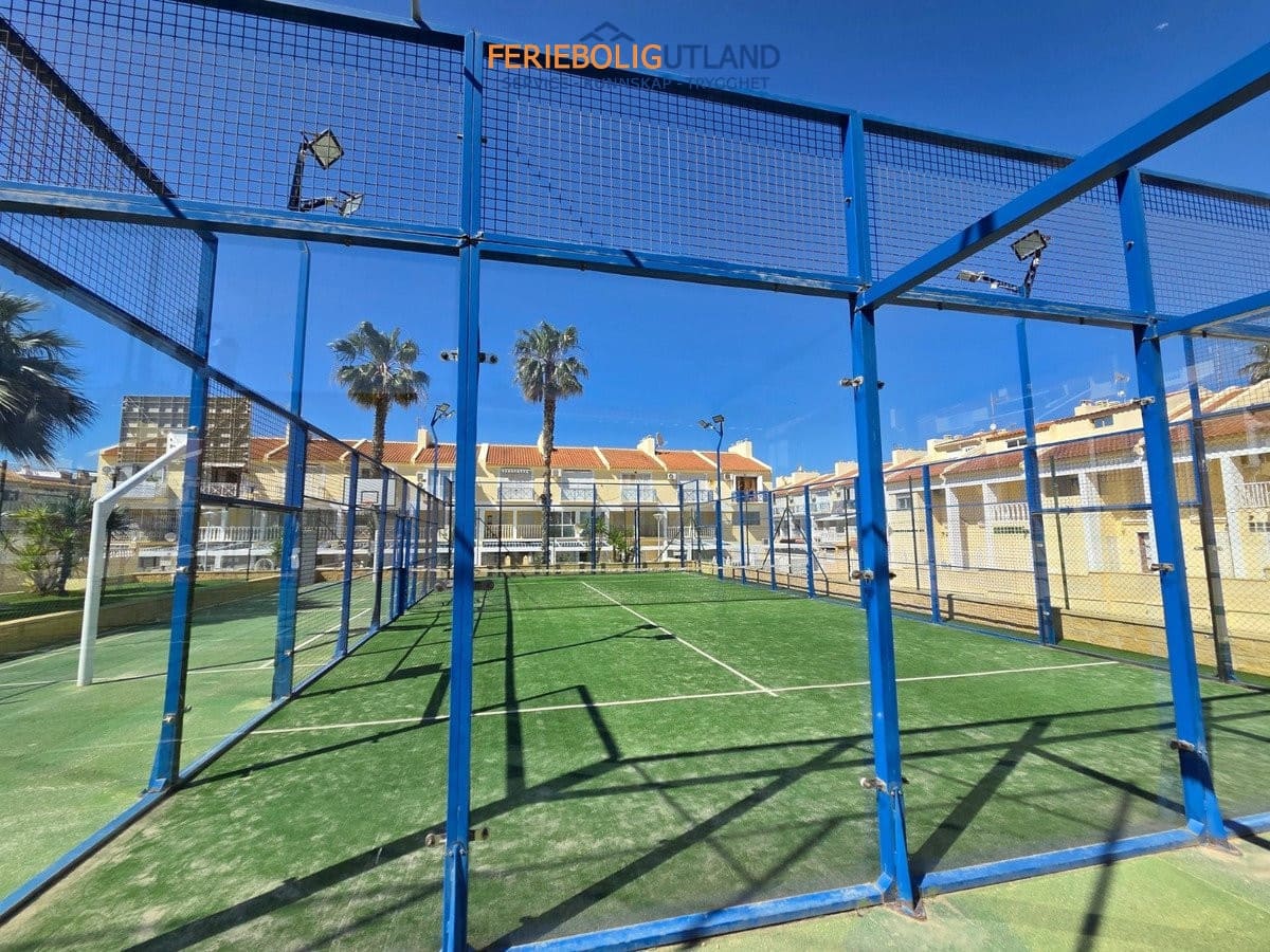 3 soverom Hus til salgs i La Mata med svømmebasseng garasje - € 349 900 (Ref: 10012562)