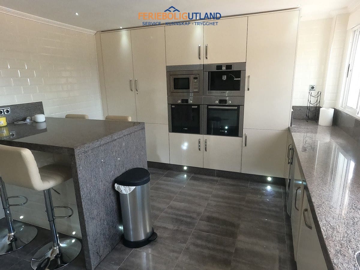 5 Zimmer Villa zu verkaufen in Algorfa mit Pool Garage - 780.000 € (Ref: 10012566)
