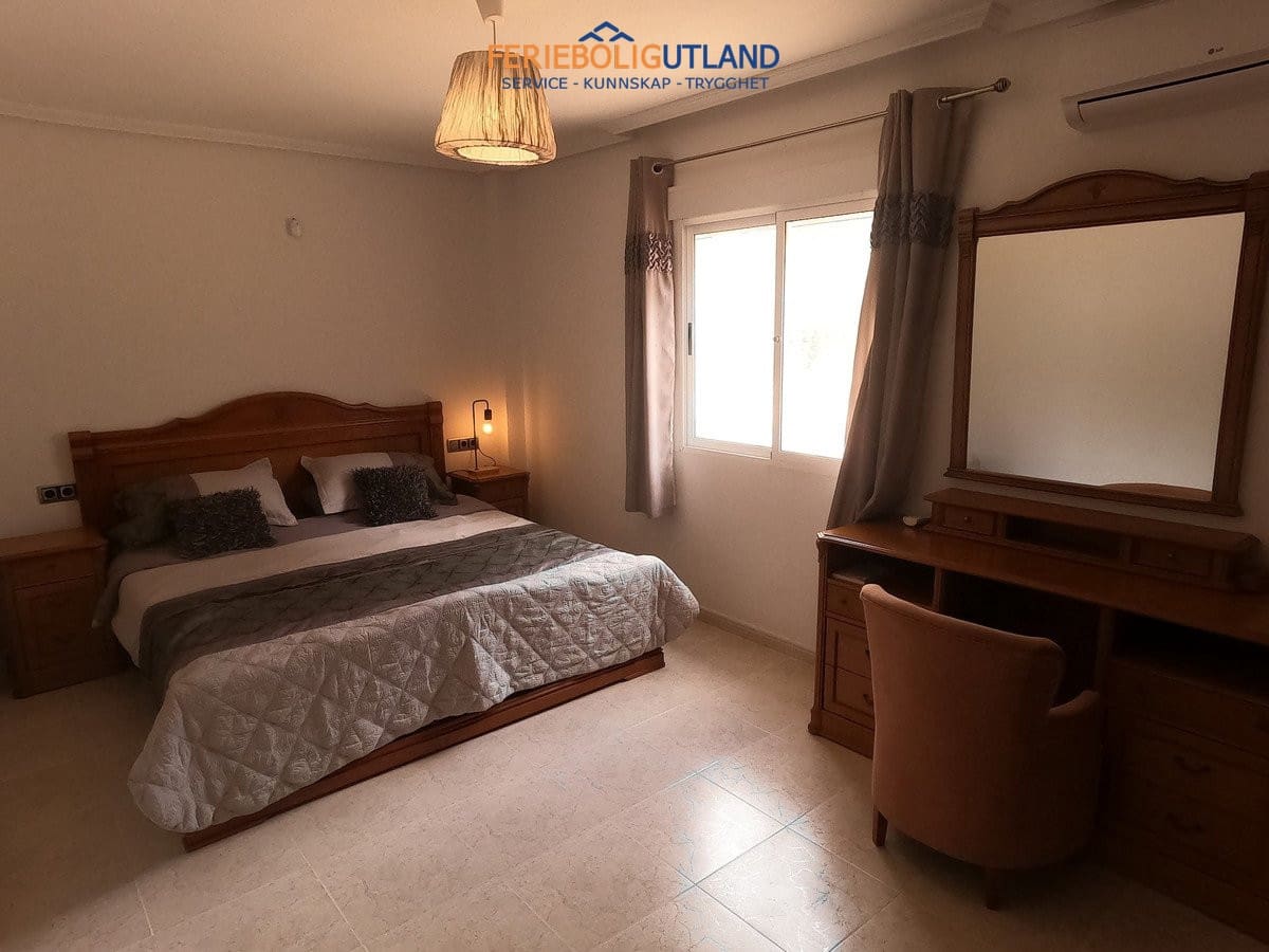 5 Zimmer Villa zu verkaufen in Algorfa mit Pool Garage - 780.000 € (Ref: 10012566)