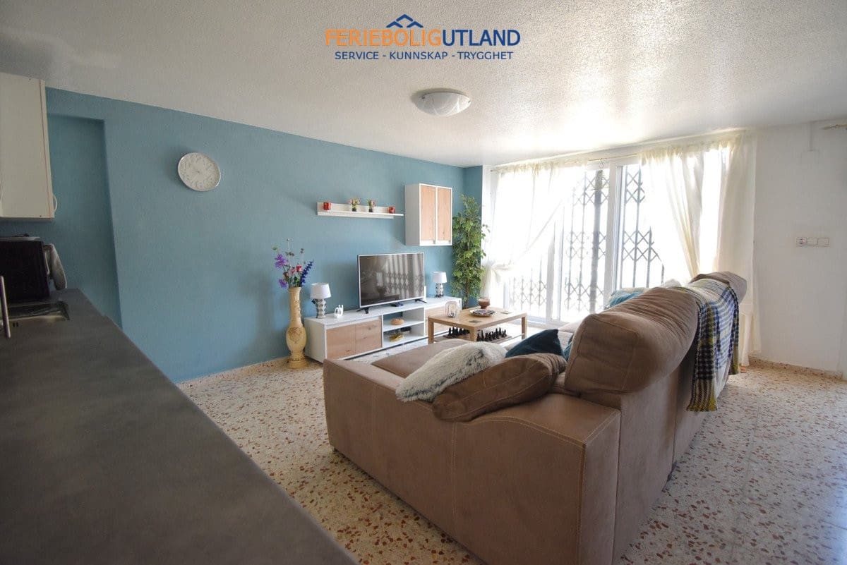 4 slaapkamer Huis te koop in Playa Flamenca met zwembad garage - € 290.000 (Ref: 10012567)