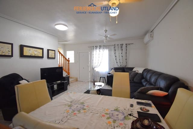 4 slaapkamer Huis te koop in Playa Flamenca, Orihuela met zwembad garage - € 290.000 (Ref: 10012567)