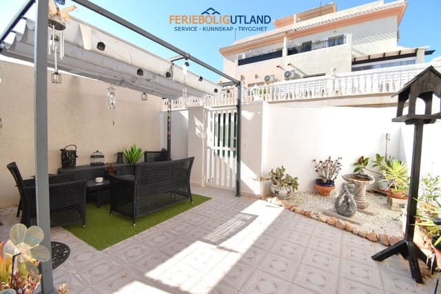 4 slaapkamer Huis te koop in Playa Flamenca, Orihuela met zwembad garage - € 290.000 (Ref: 10012567)
