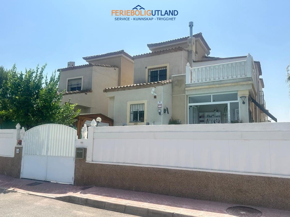 3 sovrum Villa till salu i Algorfa med pool garage - 296 000 € (Ref: 10012569)