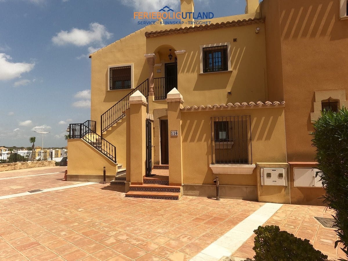 2 bedroom Apartment for sale in Algorfa with pool garage - € 184,995 (Ref: 10012570)
