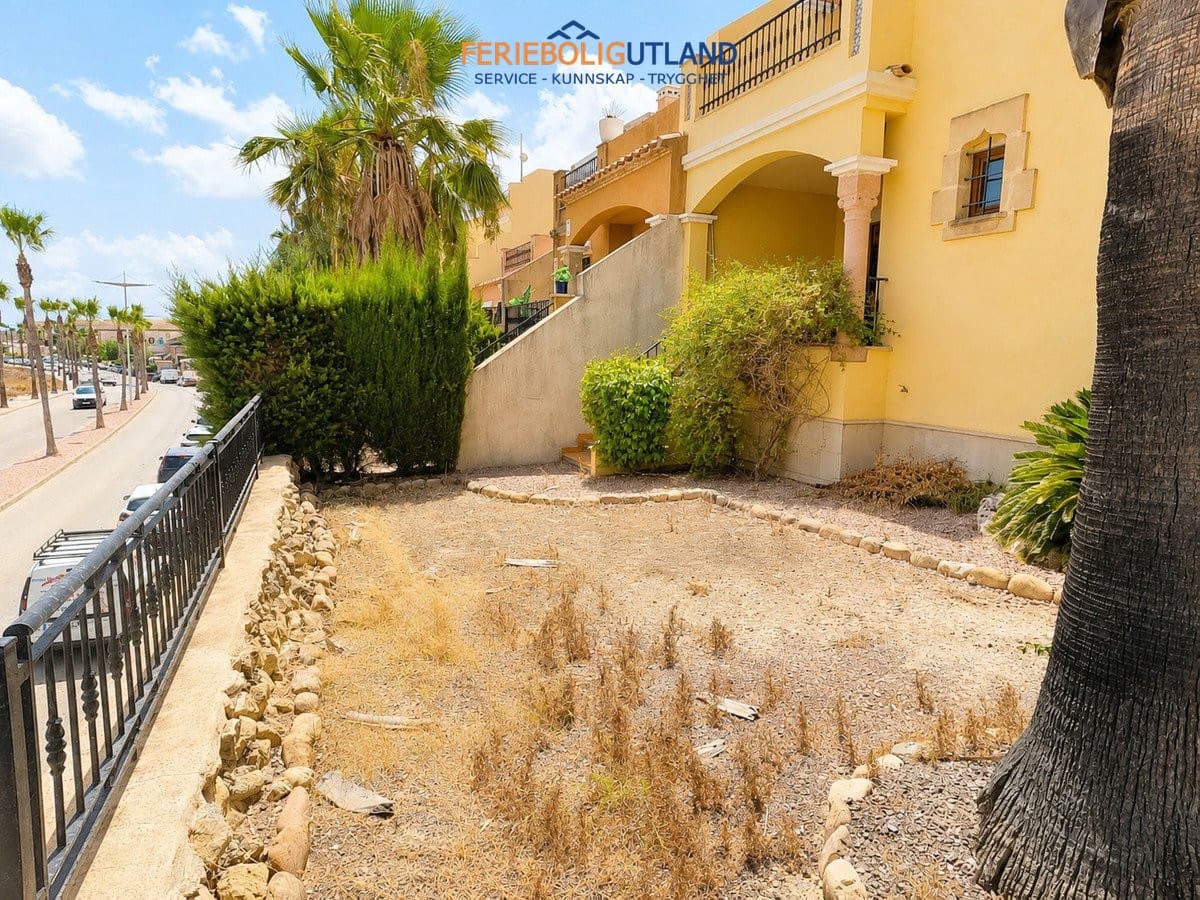 2 bedroom Apartment for sale in Algorfa with pool garage - € 184,995 (Ref: 10012570)
