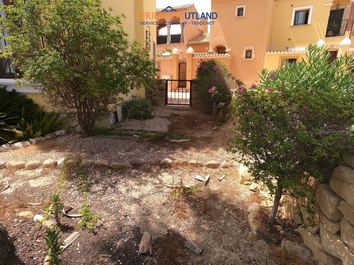 2 bedroom Apartment for sale in Algorfa with pool garage - € 184,995 (Ref: 10012570)