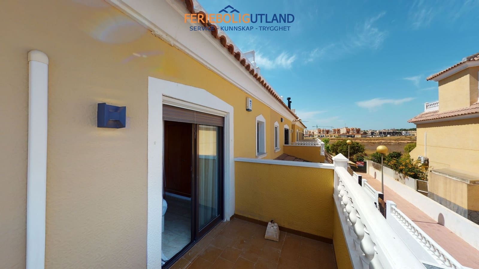 3 chambre Maison de Ville à vendre à Playa Flamenca avec piscine - 229 000 € (Ref: 10019365)