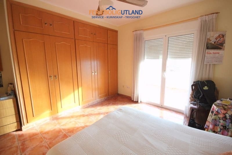 Chalet de 5 habitaciones en Aguas Nuevas en venta con piscina - 620.000 € (Ref: 10019532)