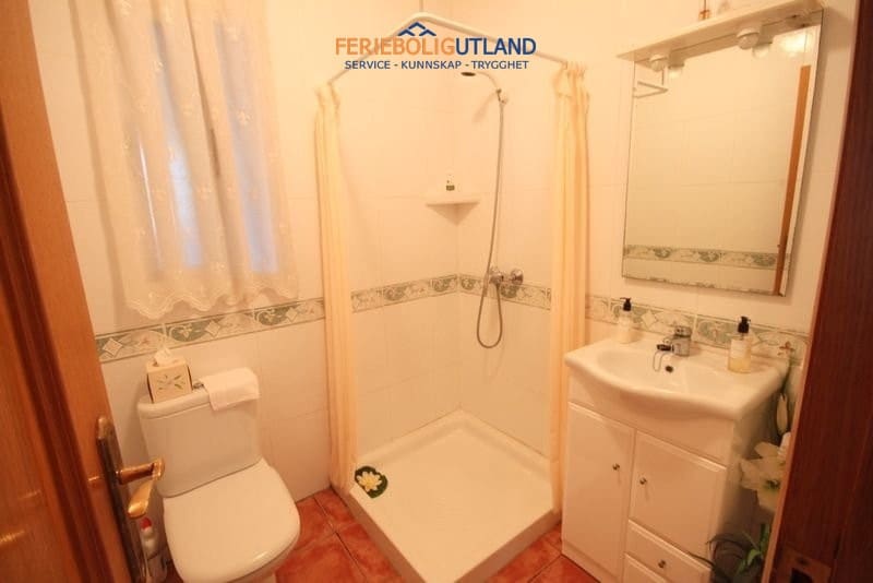 Chalet de 5 habitaciones en Aguas Nuevas en venta con piscina - 620.000 € (Ref: 10019532)