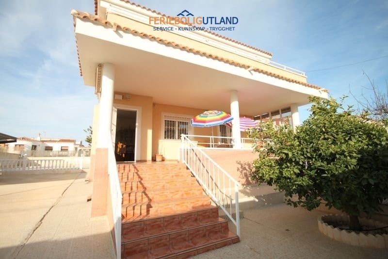 Chalet de 5 habitaciones en Aguas Nuevas en venta con piscina - 620.000 € (Ref: 10019532)