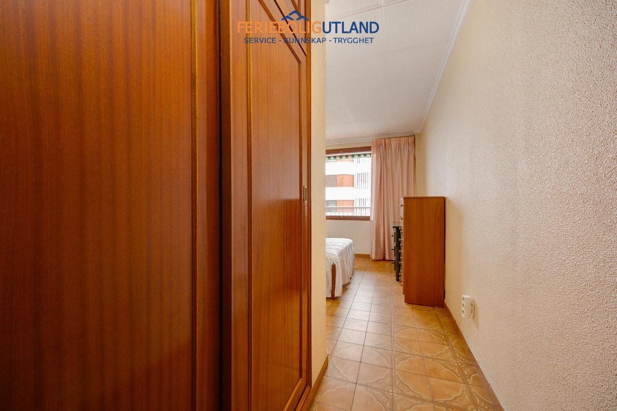 Apartamento de 3 habitaciones en Torrevieja en venta con piscina - 256.000 € (Ref: 10019705)