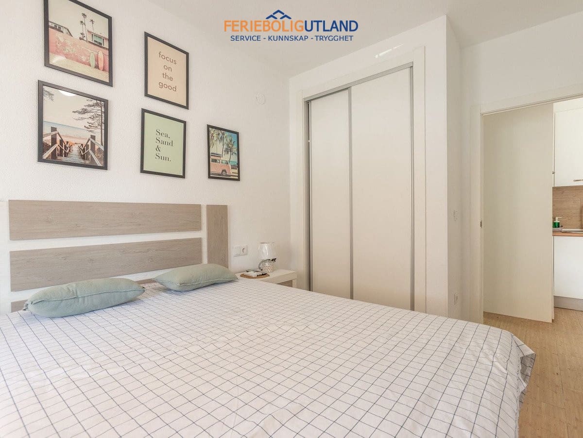 1 sypialnia Apartament na sprzedaż w Torrevieja z basenem garażem - 115 000 € (Ref: 10021859)