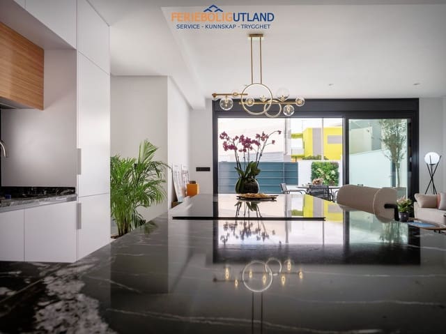 3 slaapkamer Villa te koop in San Pedro del Pinatar ciudad, San Pedro del Pinatar met zwembad garage - € 489.000 (Ref: 10023362)