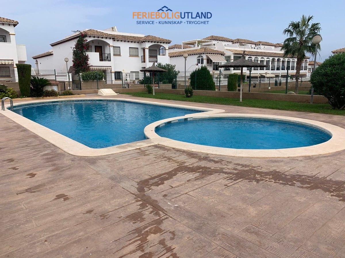 2 slaapkamer Huis te koop in Orihuela Costa met zwembad garage - € 199.950 (Ref: 10029525)