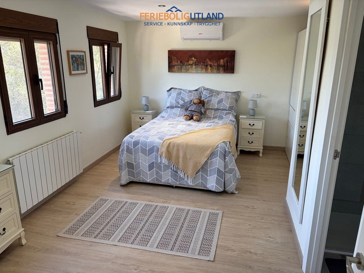 4 bedroom Villa for sale in Pinar de Campoverde with pool garage - € 699,950 (Ref: 10029527)
