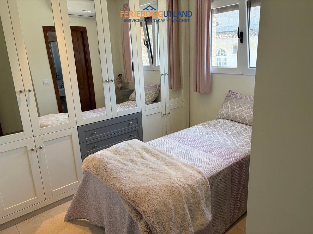 4 bedroom Villa for sale in Pinar de Campoverde with pool garage - € 699,950 (Ref: 10029527)