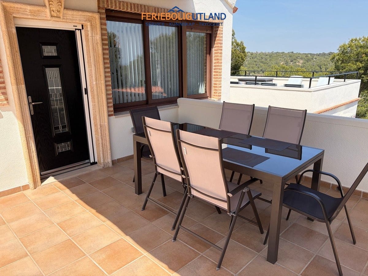 4 bedroom Villa for sale in Pinar de Campoverde with pool garage - € 699,950 (Ref: 10029527)
