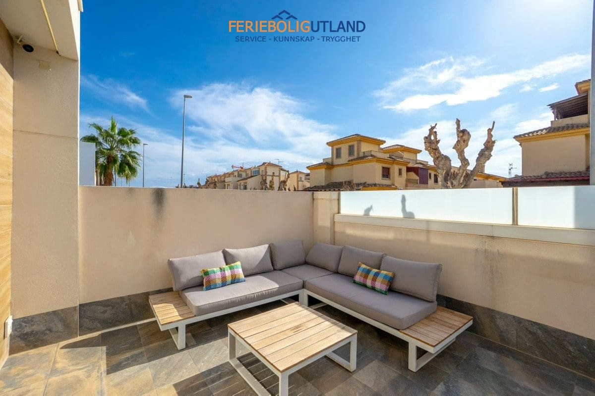 3 soverom Villa til salgs i Pilar de la Horadada med svømmebasseng garasje - € 424 950 (Ref: 10029528)