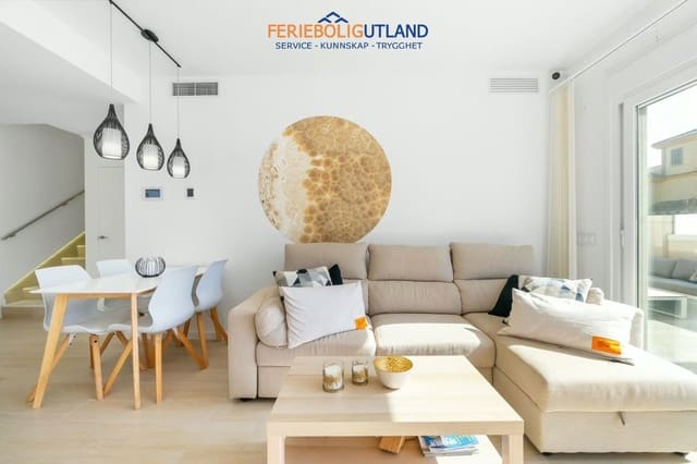 3 soverom Villa til salgs i Pilar de la Horadada ciudad, Pilar de la Horadada med svømmebasseng garasje - € 424 950 (Ref: 10029528)