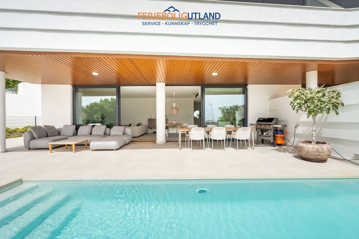 3 slaapkamer Appartement te koop in Fuengirola met zwembad - € 995.000 (Ref: 10029529)