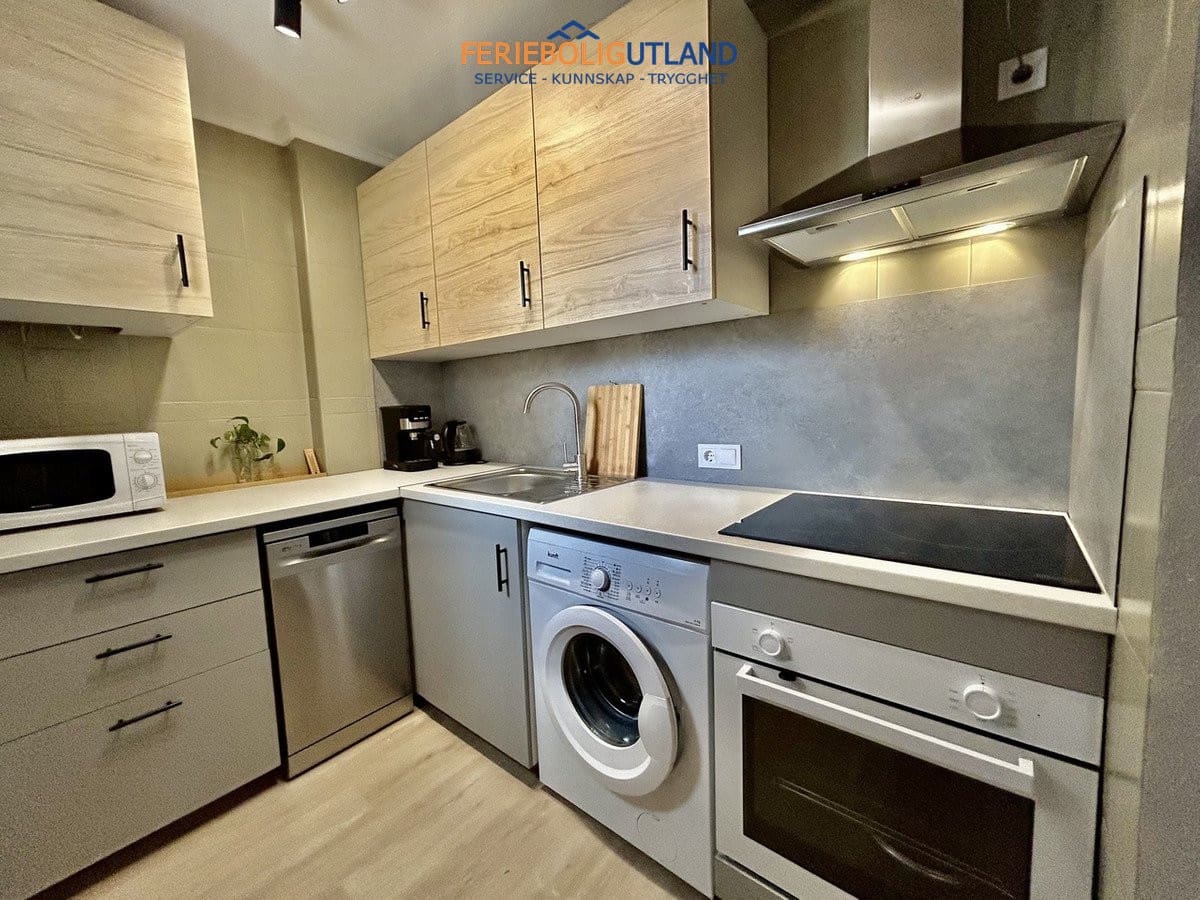 Apartamento de 1 habitación en Torrevieja en venta con piscina garaje - 145.000 € (Ref: 10029531)