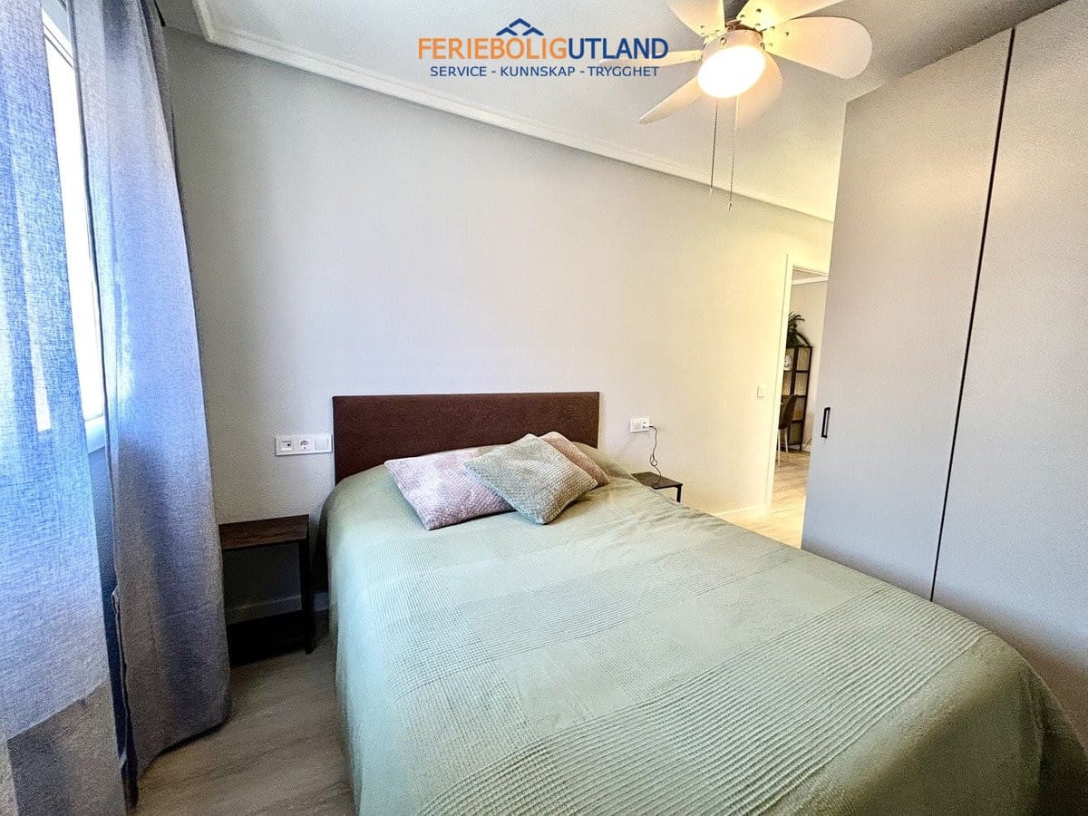 Apartamento de 1 habitación en Torrevieja en venta con piscina garaje - 145.000 € (Ref: 10029531)
